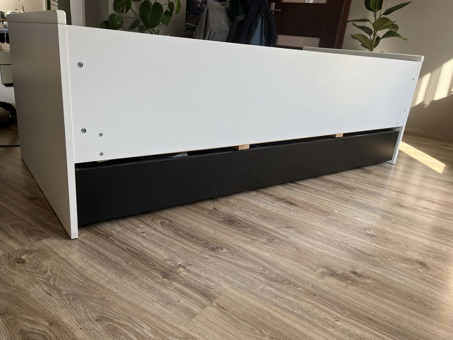 łóżko jednoosobowe