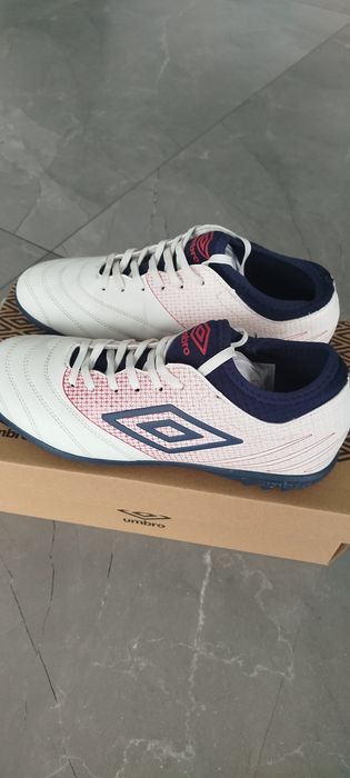 Halówki męskie młodzieżowe Umbro 41 białe
