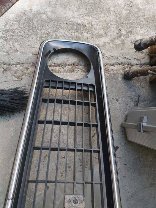 Grelha nova para Renault 4L