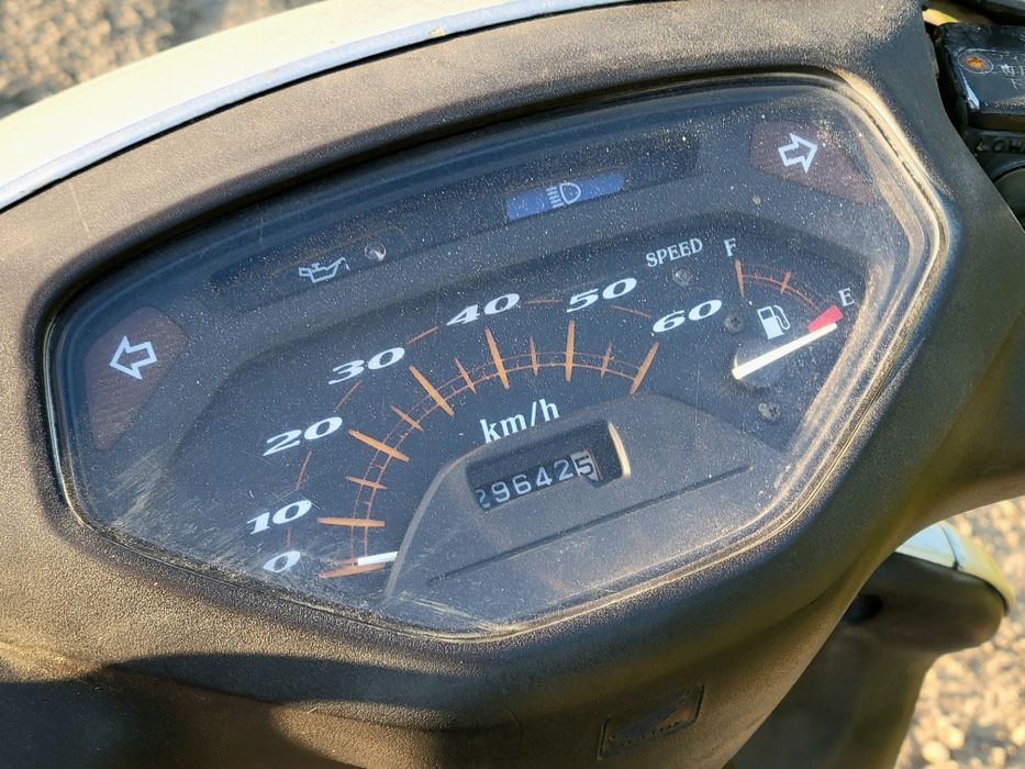 Скутер HONDA Lead 100 куб.см.