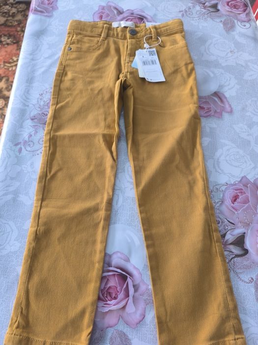 Джинсы Манго новые на мальчика