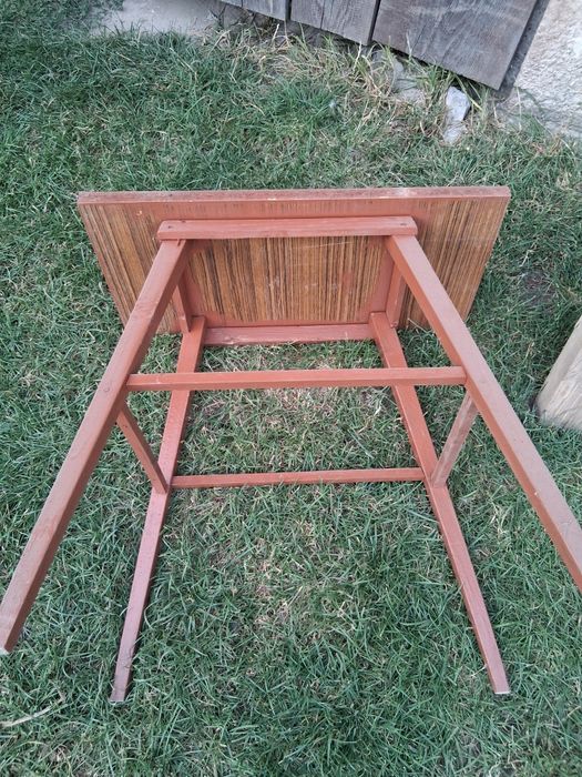 Stoliczek prl stary