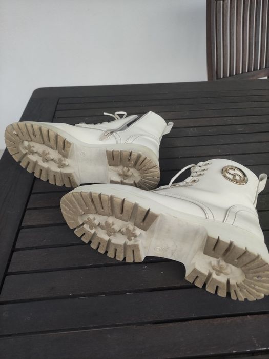 Botas tamanho 36