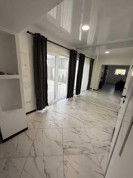 Будинок зі стильним ремонтом