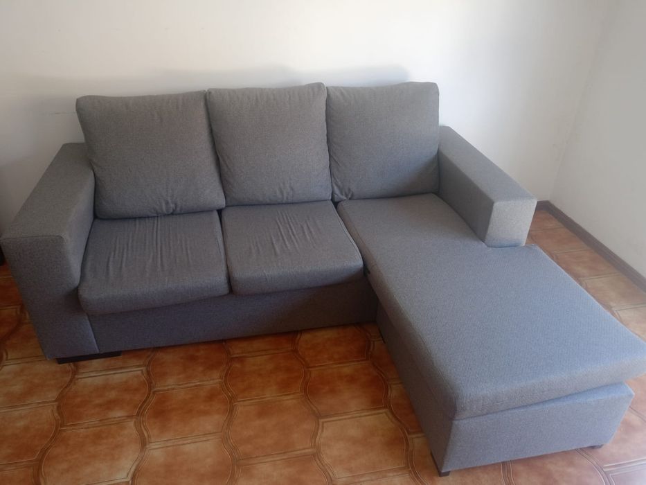 Sofá com Chaise Longe