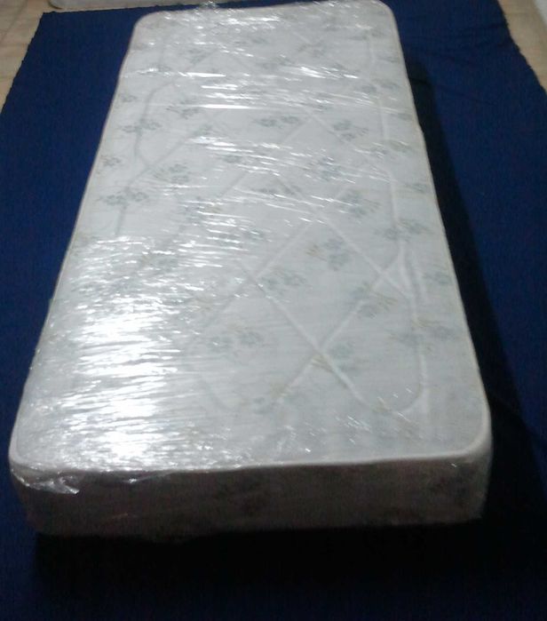 Sommier Lusocolchão 190x90x30cm + colchão