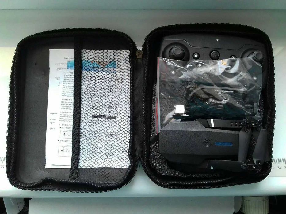Nowy dron E88 Pro z kamerą Wi-Fi + etui