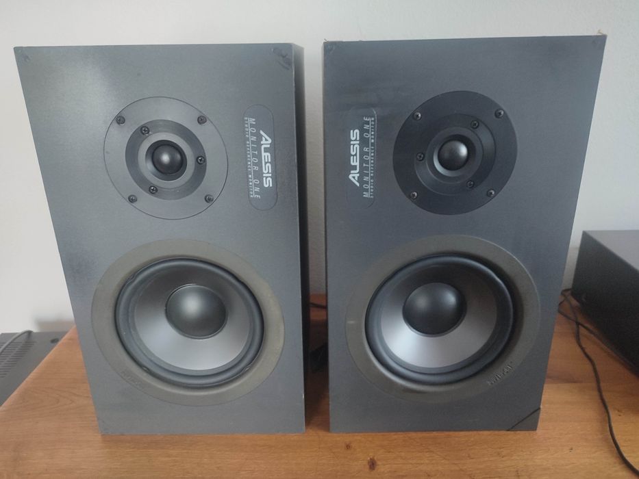 WYPRZEDAŻ! Monitory studyjne Alesis One