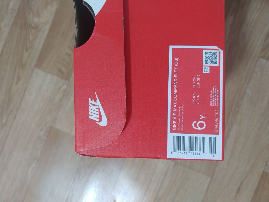 Кросівки Nike 38 розмір