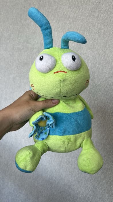 Мʼякі іграшки: котики, собачка, кролик, бджола