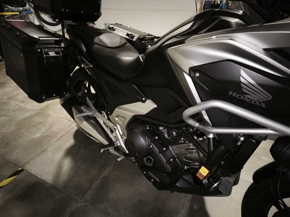 Honda NC 750X DCT (2021) – Full Extras GIVI & Honda – Como Nova