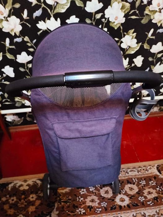 Б/у прогулочна коляска