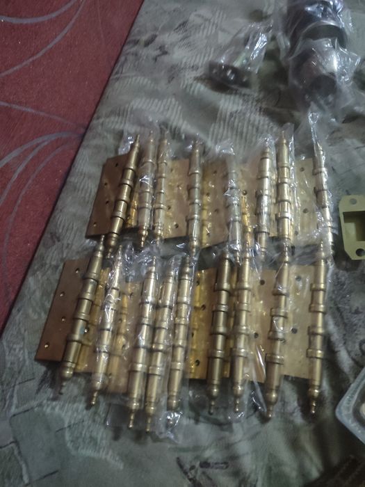 Петли на двери межкомнатные