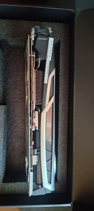 Sapphire AMD Radeon RX 6800 nitro+ 16Gb