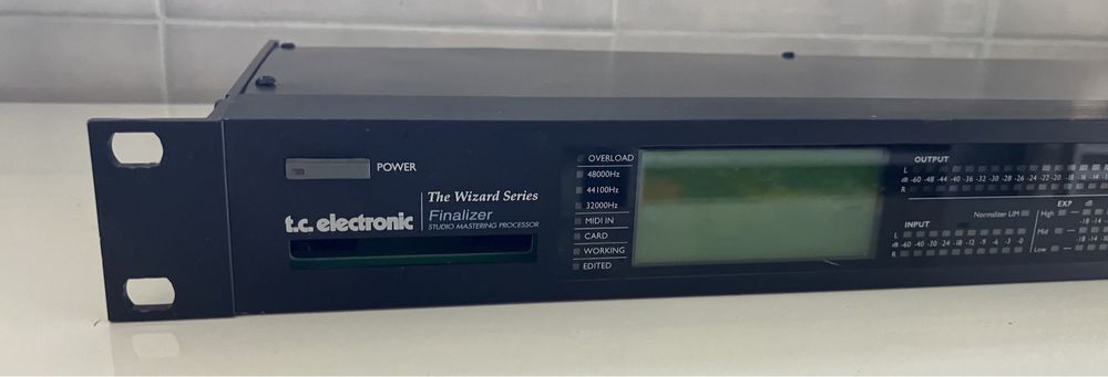 Studyjny procesor efektów T.C. Elektronic M2000