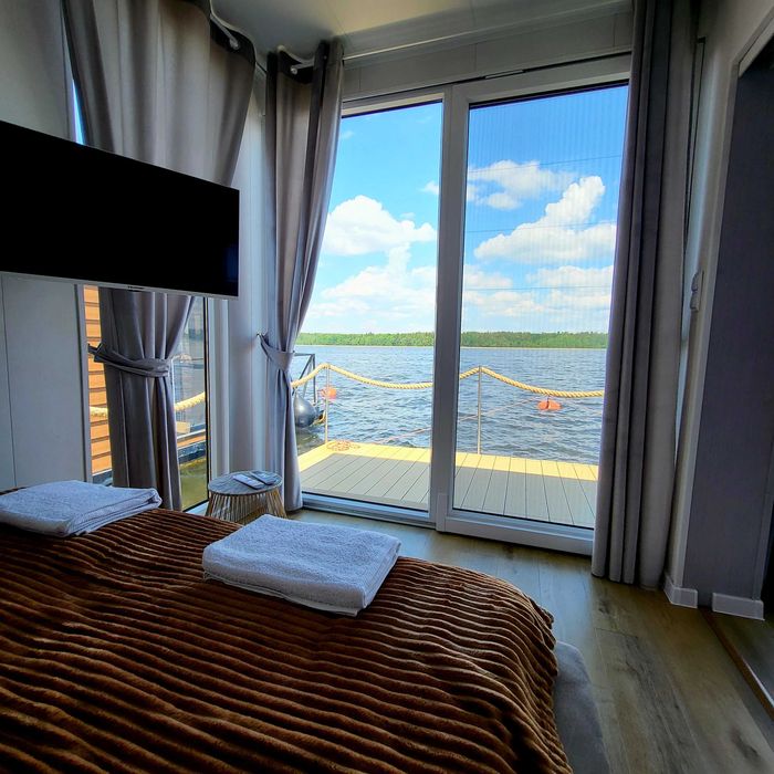 Domek nad jeziorem (Na wodzie)