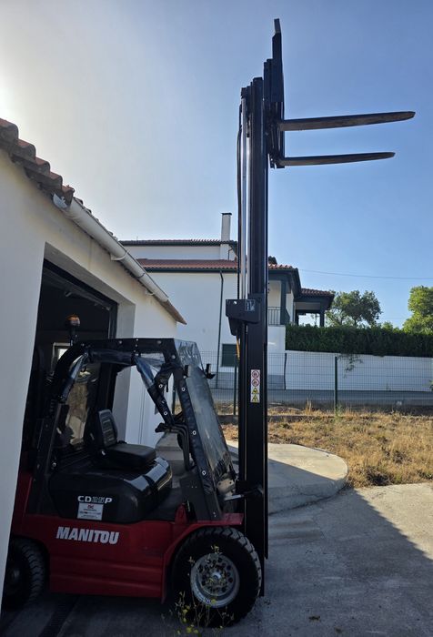 Empilhador Manitou CD 25 P Diesel 2.500 kg