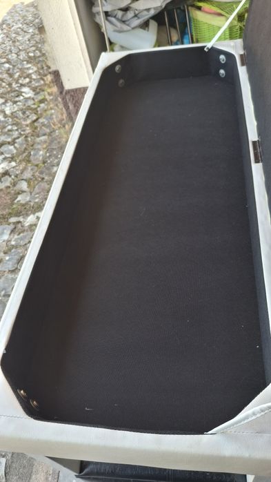 Banquetas com arrumação, em polipele