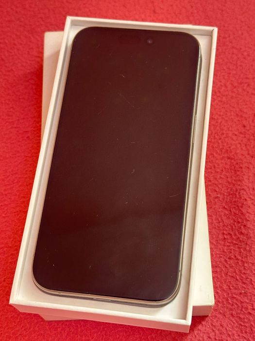 iPhone 15 pro 128 go