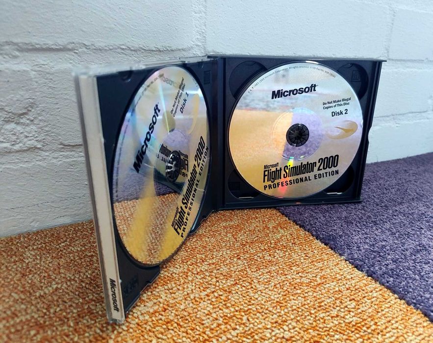 Microsoft Flight Simulator 2000 PROFESSIONAL + FS 98