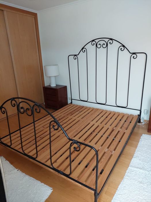 Cama casal em ferro