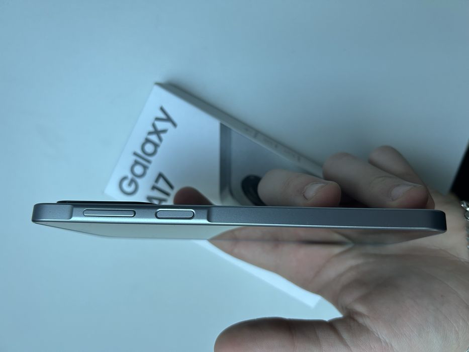 Samsung Galaxy A17