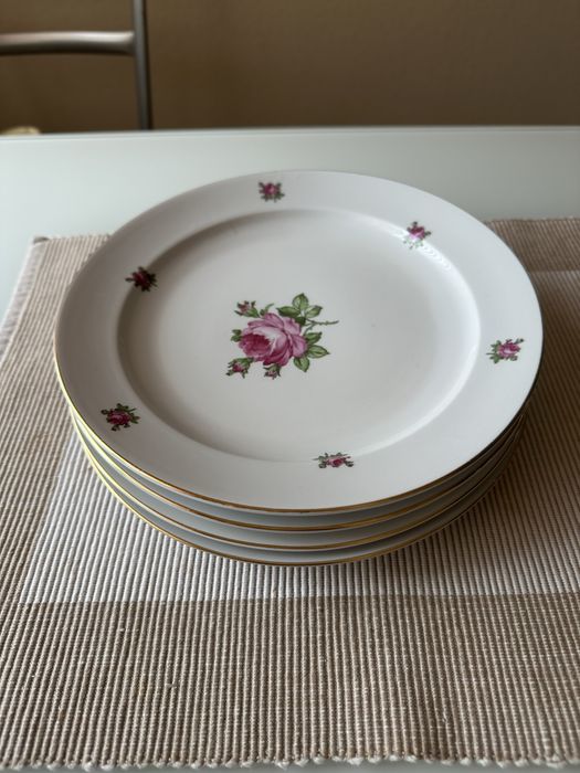 Набор тарелок. Фарфор из ГДР