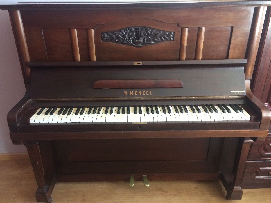 Pianino W.Menzel