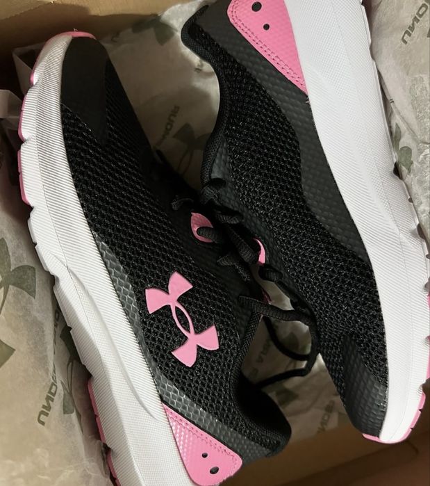 Дитячі кросівки Under Armour розмір 35