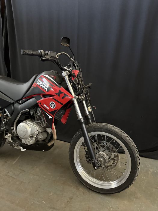 Yamaha XT 125 X - Acidentada