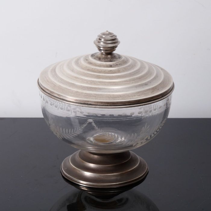 Taça de pé com tampa Art deco