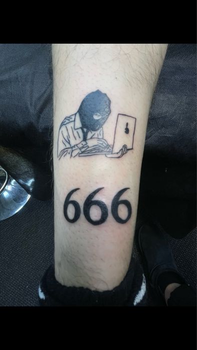 Тату модель шукаю