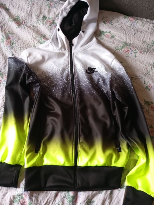 Продам спортивную кофту Nike, привезено из Германии