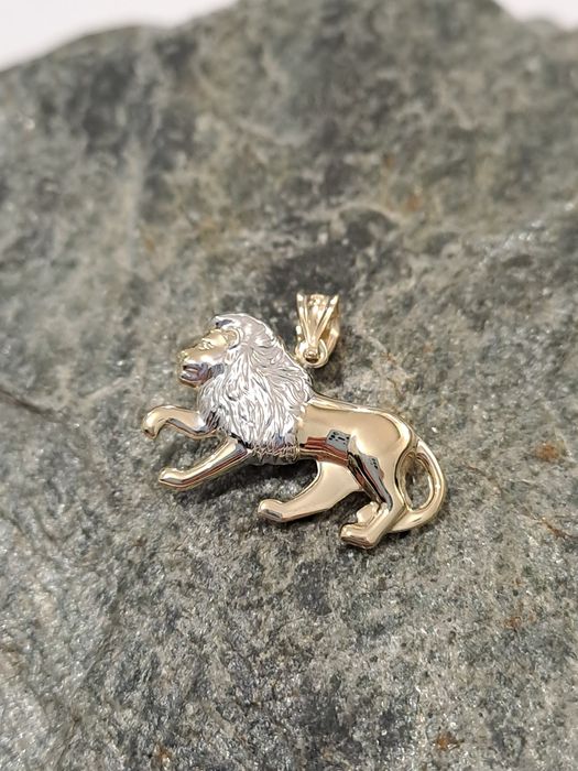 Złota zawieszka Lew Pr.585 Nowa 2.3 x 1.4 cm