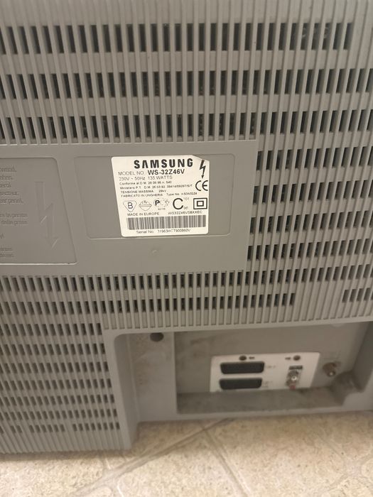 Samsung Plano WS-32Z46V CRT 32” – Retro Gaming / Consolas Clássicas