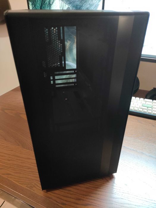 Caixa M-ATX Cooler Master NR400