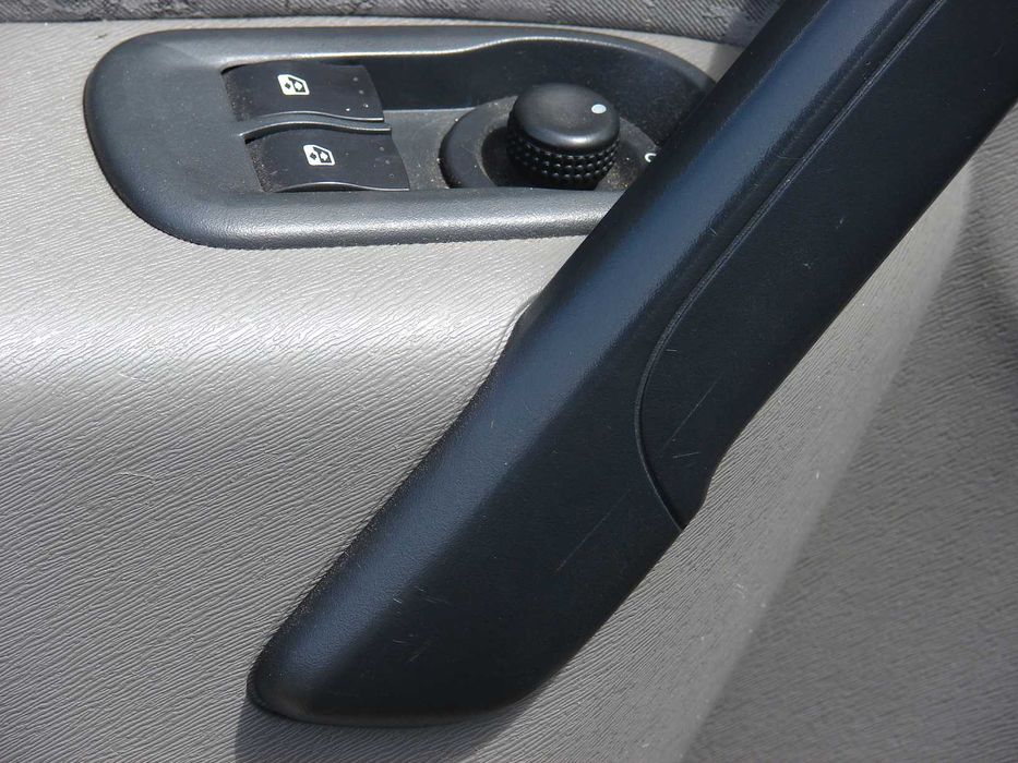 Renault Kangoo заводской пассажир 1.5 дизель механика 6-ст 2008 год