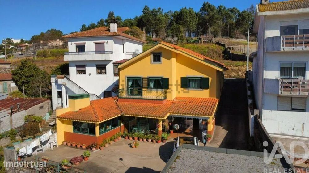 Casa / Villa T4 em Foz do Sousa e Covelo de 238,00 m2