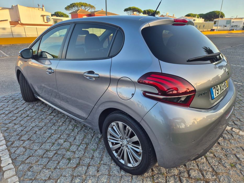 Peugeot 208 2019