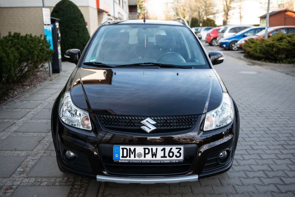Suzuki SX4 Suzuki SX4 1.6 Benzyna 4x4 STYLE Navi Kamera JAK Nowe POLECAM