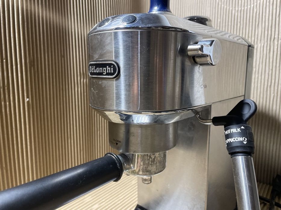 Кавомашина рожкова Delonghi ec685 M delongi кава кофемашина делонги