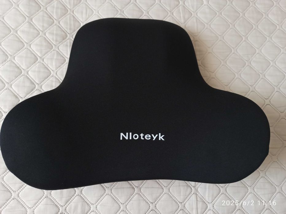 Комплект ортопедических подушек в авто.