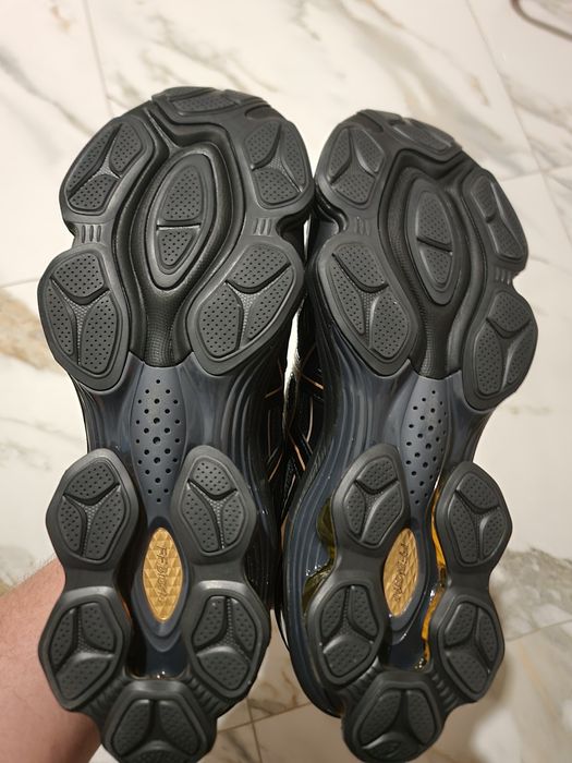 Оригінал 100% Кросівки Asics Gel-Kinetic Fluent   EURO 46.5