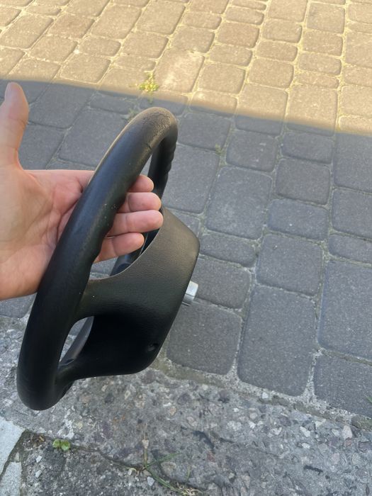 Руль VW Golf 4 у відмінному стані гольф