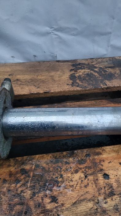 Siłownik  poziomowania łyżki  merlo P34.7