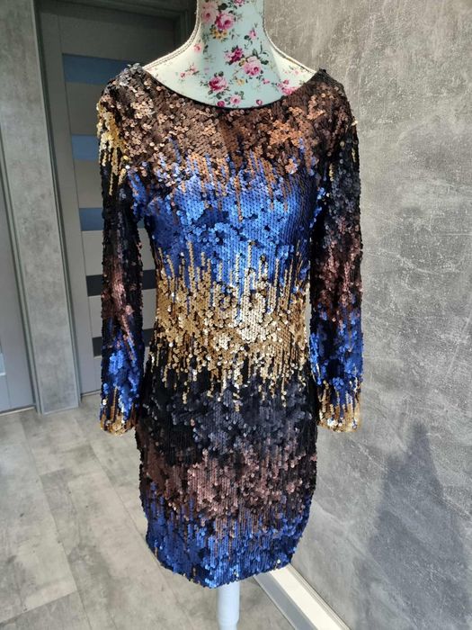 Sukienka z cekinami rozmiar M 38 Vinceotto