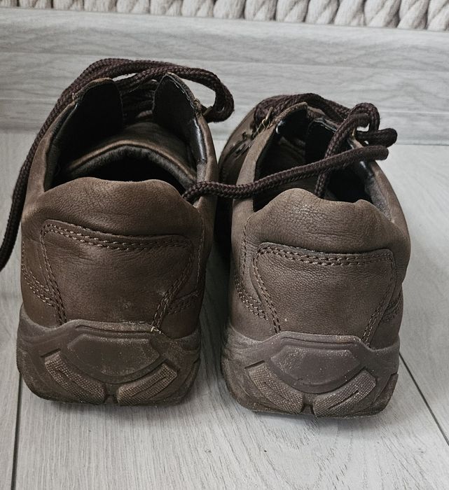 Buty skórzane Lasocki.