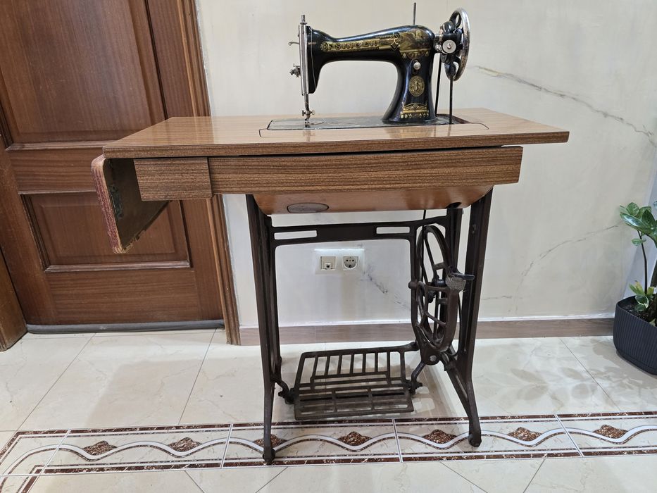 Máquina de Costura Singer
