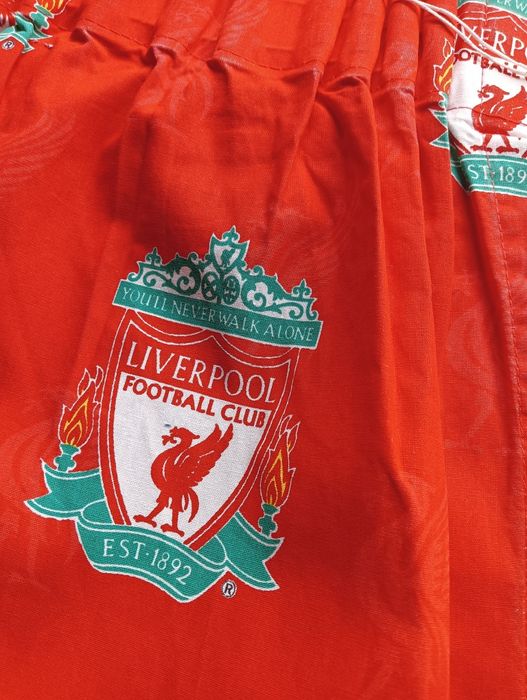 Zasłony Liverpool Football Club .Plus czapka.