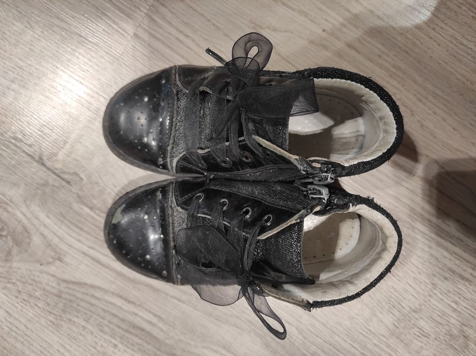 Oddam buty Bartek, rozmiar 25